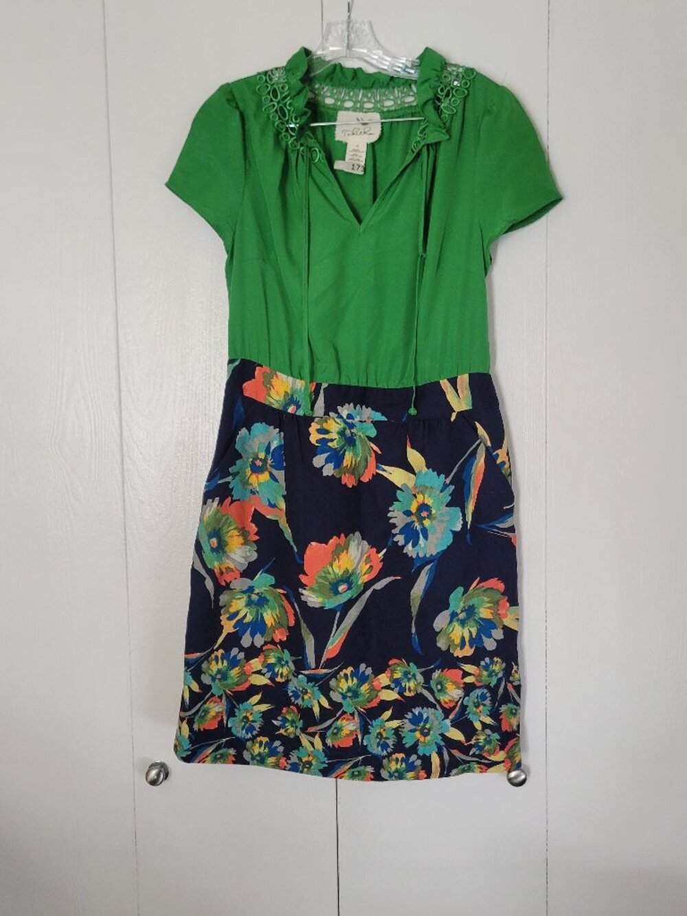 Cute professional dress with pockets